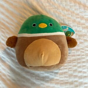 AVERY THE DUCK SQUISHMALLOW